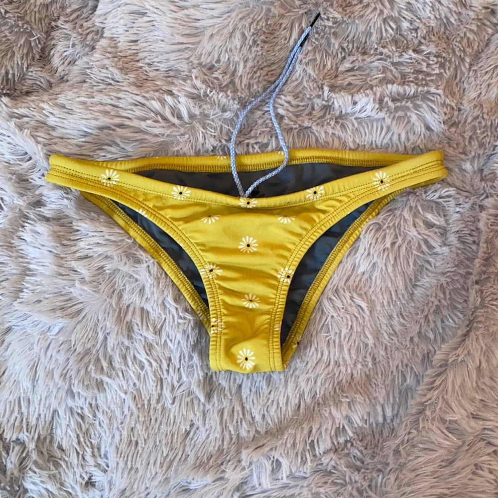 JOLYN SUNFLOWER EUROPE BOTTOMS